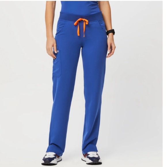 Figs Winning Blue Kade Cargo Scrub Pants - Picture 1 of 3